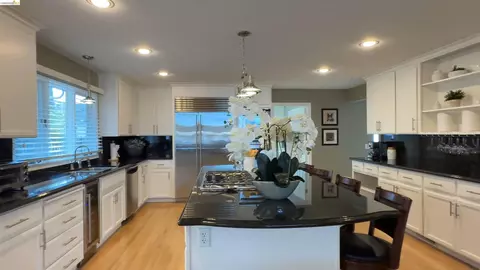 Kitchen - 91 Shell Pl, Discovery Bay, CA 94505 photo 4 of 4