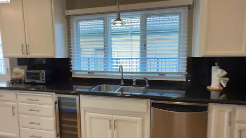Kitchen - 91 Shell Pl, Discovery Bay, CA 94505 photo 3 of 4