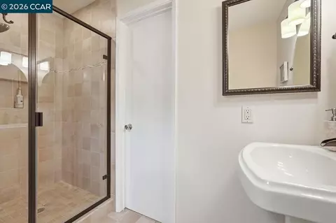 Bath - 204 Miramonte Dr, Moraga, CA 94556 photo 2 of 3