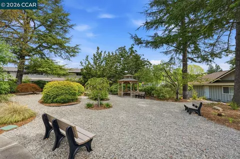 Exterior - 204 Miramonte Dr, Moraga, CA 94556 photo 9 of 13