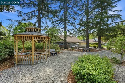 Exterior - 204 Miramonte Dr, Moraga, CA 94556 photo 8 of 13