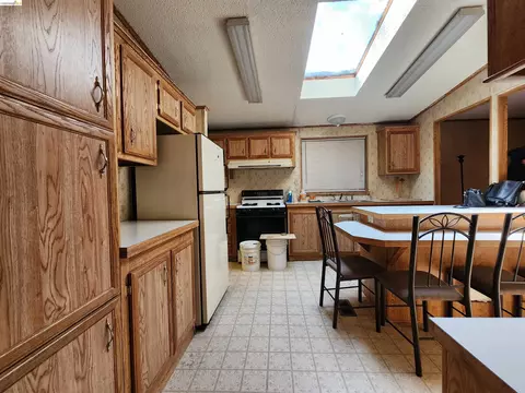 16612 Stagecoach Rd, Corning, CA 96021 photo 4