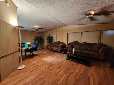 16612 Stagecoach Rd, Corning, CA 96021 photo 3