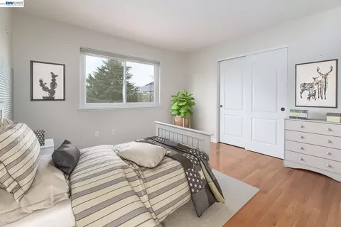 Bedroom - 228 Stowring Rd, Petaluma, CA 94952 photo 6 of 9