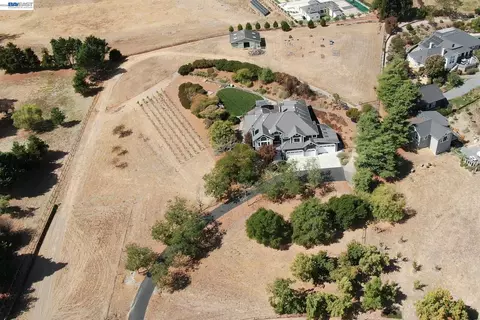 View/Area - 228 Stowring Rd, Petaluma, CA 94952 photo 2 of 5