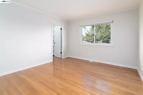 Bedroom - 228 Stowring Rd, Petaluma, CA 94952 photo 9 of 9