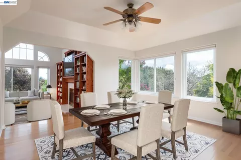 Dining - 228 Stowring Rd, Petaluma, CA 94952 photo 1 of 1