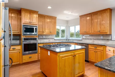 Kitchen - 228 Stowring Rd, Petaluma, CA 94952 photo 1 of 3