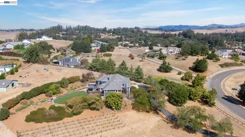 View/Area - 228 Stowring Rd, Petaluma, CA 94952 photo 1 of 5