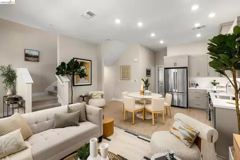 28958 Parkwood Ln #68, Hayward, CA 94544