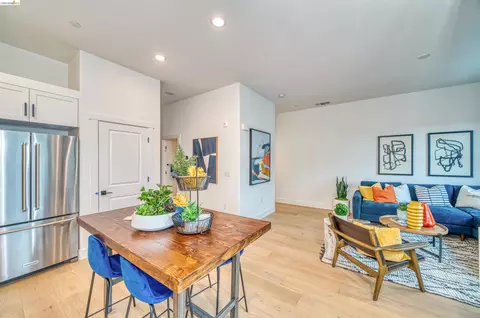 28951 Parkridge Loop #87, Hayward, CA 94544