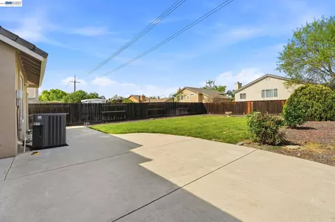 Exterior - 1339 Cherry Blossom, Tracy, CA 95377 photo 3 of 6