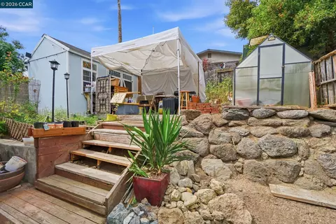 Exterior - 1035 Santa Fe Ave, Martinez, CA 94553 photo 8 of 8