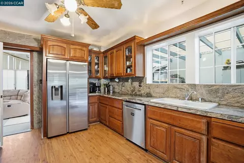 Kitchen - 1035 Santa Fe Ave, Martinez, CA 94553 photo 1 of 3