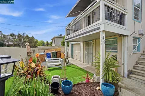 Exterior - 1035 Santa Fe Ave, Martinez, CA 94553 photo 1 of 8