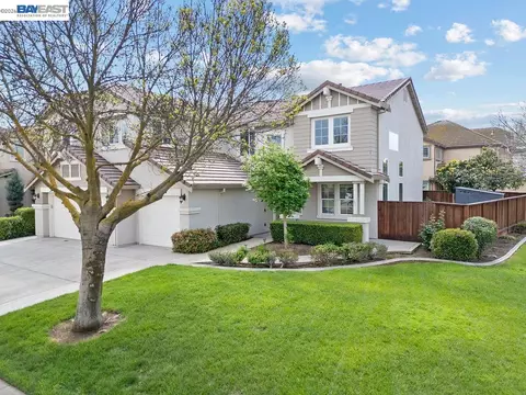 Exterior - 3400 Fallen Oak Dr, Modesto, CA 95355 photo 2 of 7