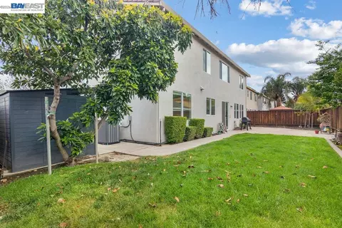 Exterior - 3400 Fallen Oak Dr, Modesto, CA 95355 photo 7 of 7