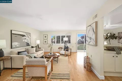 1305 Singingwood Ct #8, Walnut Creek, CA 94595