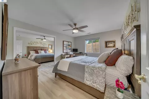 Bedroom - 2767 Canoe St, Copperopolis, CA 95228 photo 2 of 3