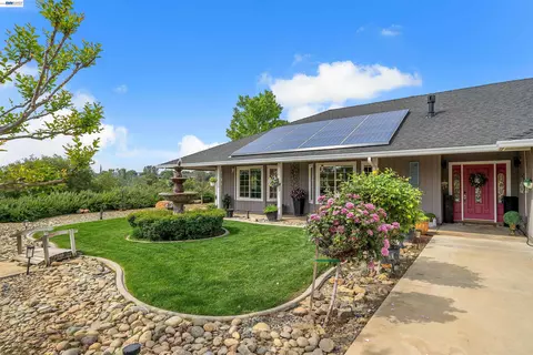 Exterior - 2767 Canoe St, Copperopolis, CA 95228 photo 3 of 12