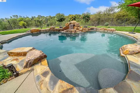 Exterior - 2767 Canoe St, Copperopolis, CA 95228 photo 6 of 13
