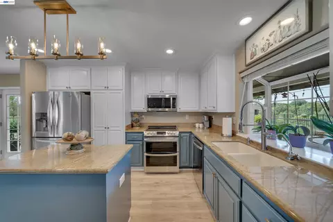 Kitchen - 2767 Canoe St, Copperopolis, CA 95228 photo 3 of 6