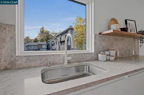Kitchen - 3742 Mt Diablo Blvd #2A, Lafayette, CA 94549 photo 5 of 10