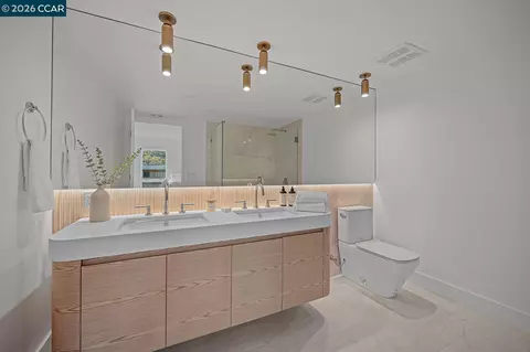 Bath - 3742 Mt Diablo Blvd #2A, Lafayette, CA 94549 photo 2 of 3