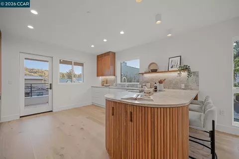 Kitchen - 3742 Mt Diablo Blvd #2A, Lafayette, CA 94549 photo 4 of 10