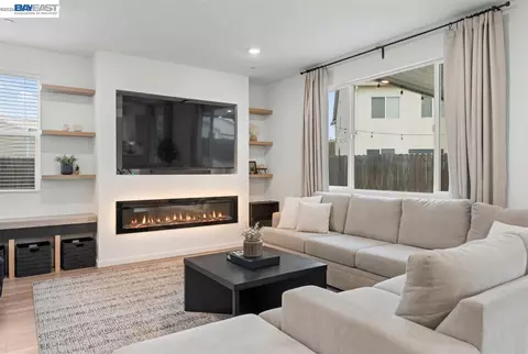 3651 Mcguire Dr, Stockton, CA 95205