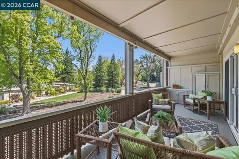 1112 Rockledge Ln #6, Walnut Creek, CA 94595