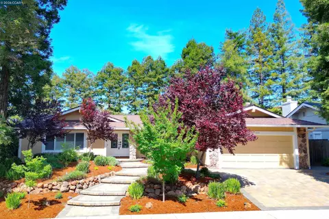 3374 Whitehaven Dr, Walnut Creek, CA 94598