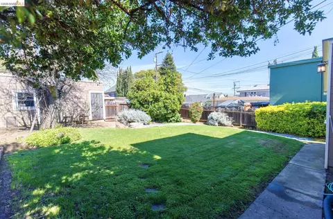 Exterior - 926 Georgia St, Vallejo, CA 94590 photo 3 of 6
