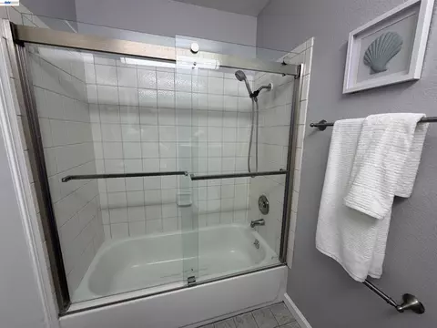 Bath - 7265 Cronin Cir, Dublin, CA 94568 photo 1 of 4