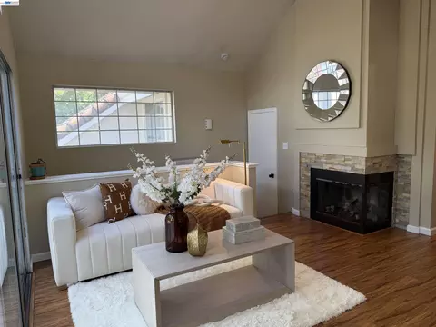 Living - 7265 Cronin Cir, Dublin, CA 94568 photo 3 of 4