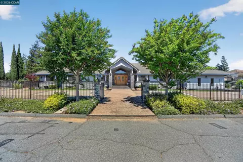 139 Loren Ln, Oakley, CA 94561