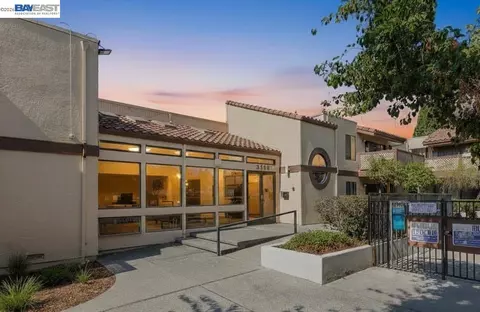 3300 Wolcott Cmn #113, Fremont, CA 94538