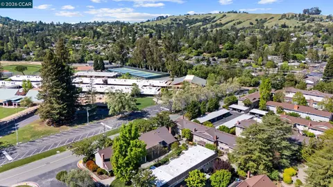 View/Area - 36 Miramonte Dr, Moraga, CA 94556 photo 4 of 5