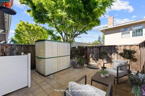 Exterior - 36 Miramonte Dr, Moraga, CA 94556 photo 4 of 5