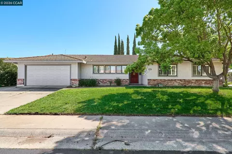 84 Trent Dr, Galt, CA 95632