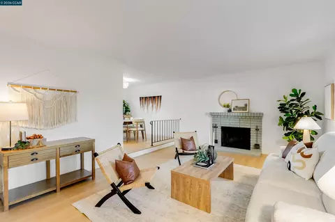 Living - 871 Litwin Dr, Concord, CA 94518 photo 6 of 9