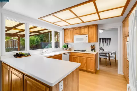 Kitchen - 871 Litwin Dr, Concord, CA 94518 photo 1 of 6