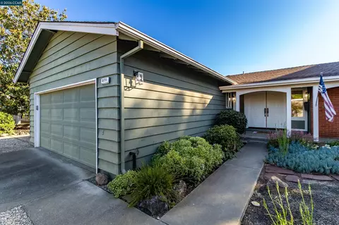 Exterior - 871 Litwin Dr, Concord, CA 94518 photo 4 of 14