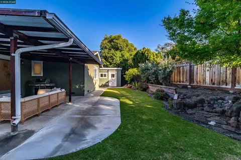 Exterior - 871 Litwin Dr, Concord, CA 94518 photo 9 of 14