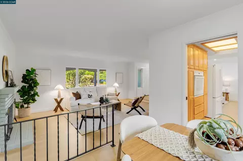 Living - 871 Litwin Dr, Concord, CA 94518 photo 8 of 9