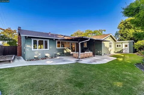 Exterior - 871 Litwin Dr, Concord, CA 94518 photo 6 of 14