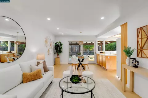 Living - 871 Litwin Dr, Concord, CA 94518 photo 1 of 9