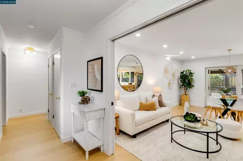Entry Way - 871 Litwin Dr, Concord, CA 94518 photo 5 of 6