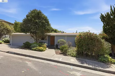 1649 Julian Dr, El Cerrito, CA 94530