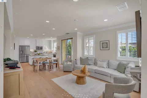 375 Basswood Cmn #9, Livermore, CA 94551